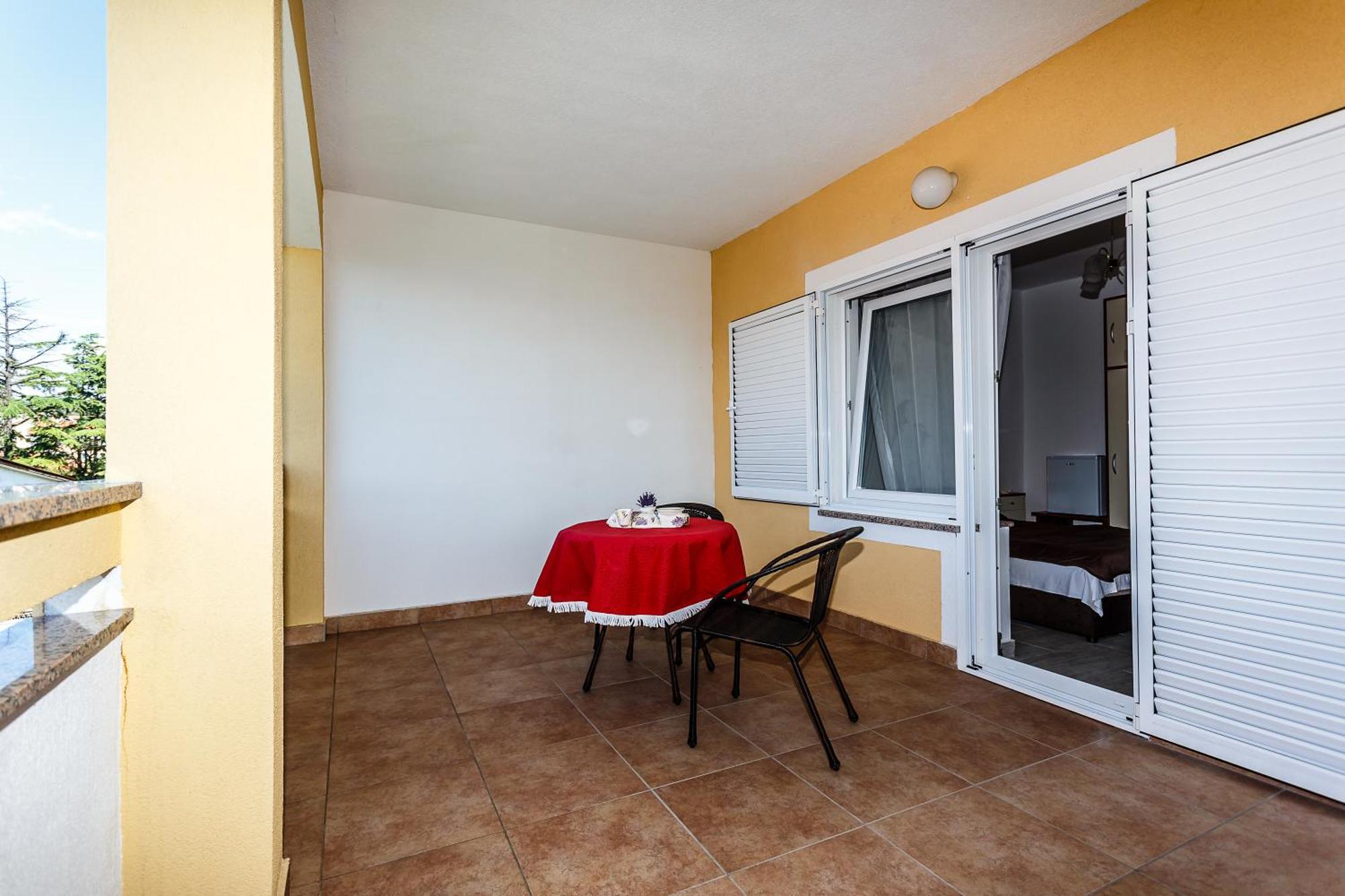 Sara Apartments Malinska Szoba fotó